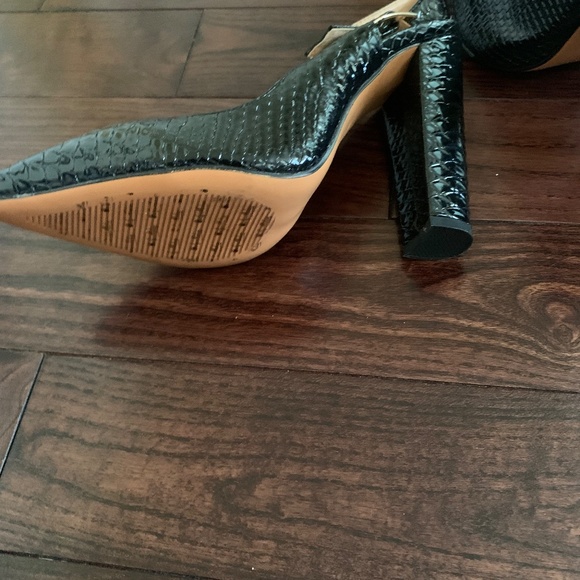 Only Maken Slingback Pointed-Toe Fish Scale Pumps — NWOT (US 10) - Picture 4 of 5